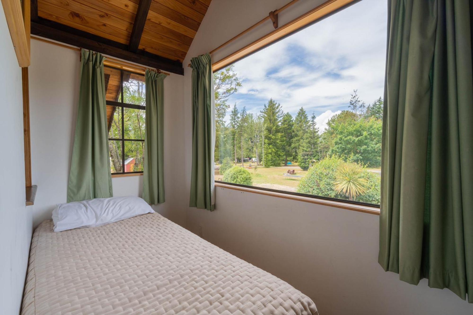 Manapouri Holiday Park Exterior foto